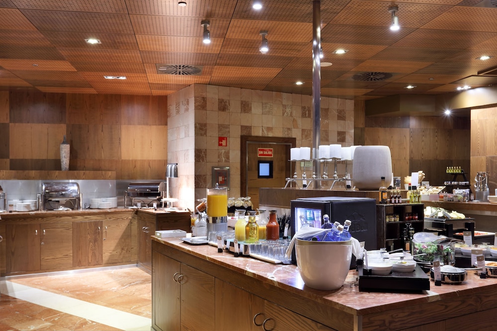 Eurostars Suites Mirasierra 53/63