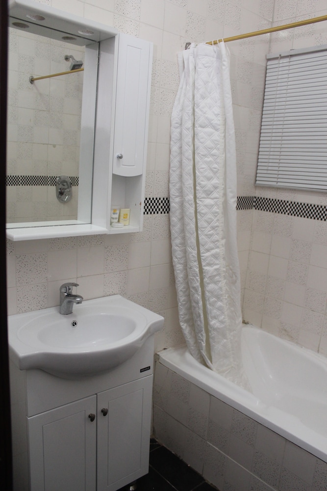 Eastgate Hotel Lekki 57/61