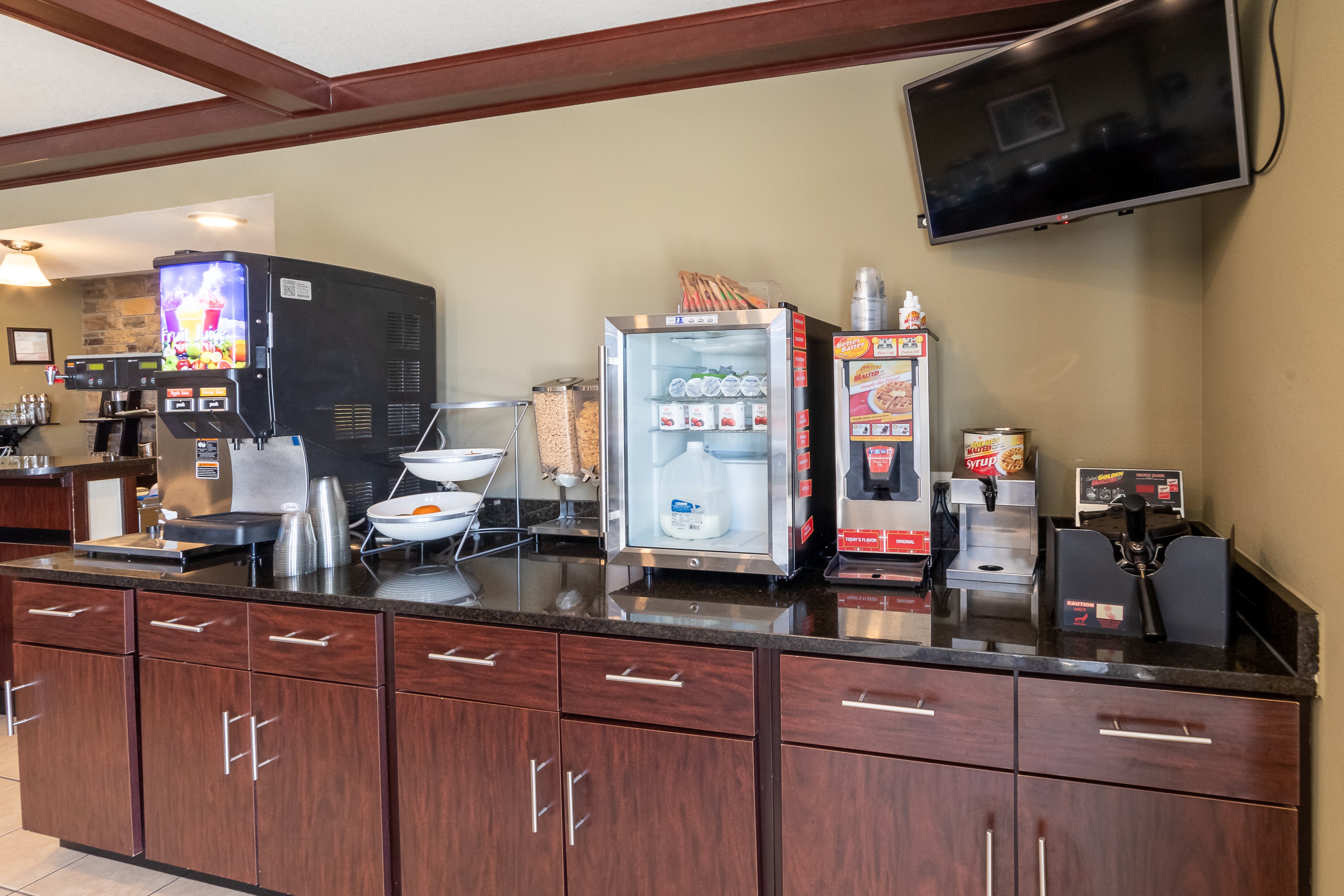 Cobblestone Inn Suites Eaton Co 59/72