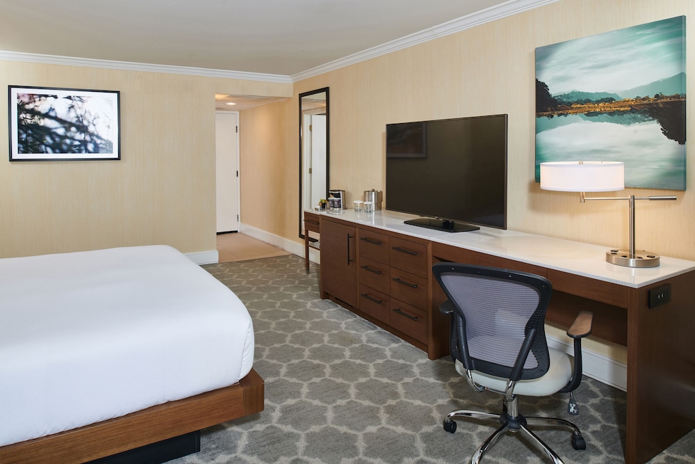 Doubletree By Hilton Salt Lake City Airport Formerly Hilton Salt Lake City Airport 37/39