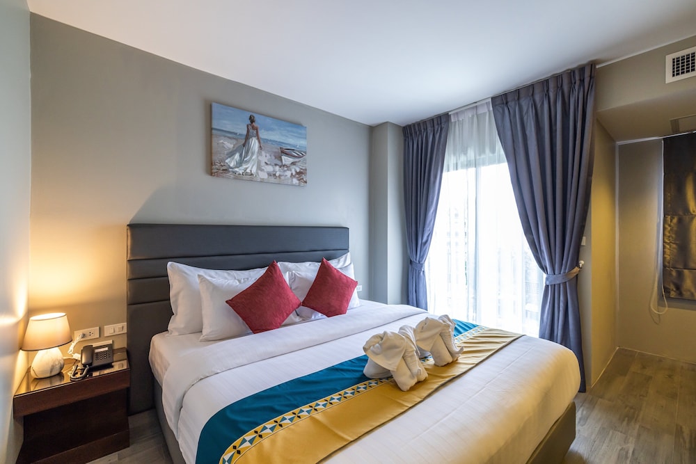 Kana Triple L Hotel 25/67