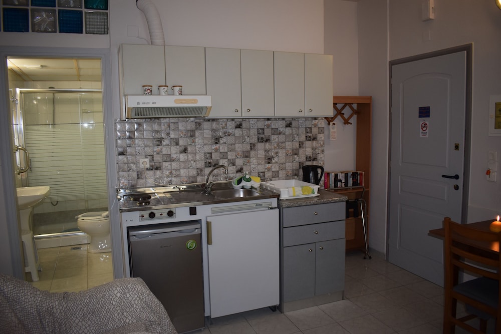 Alena Apartments 6/50