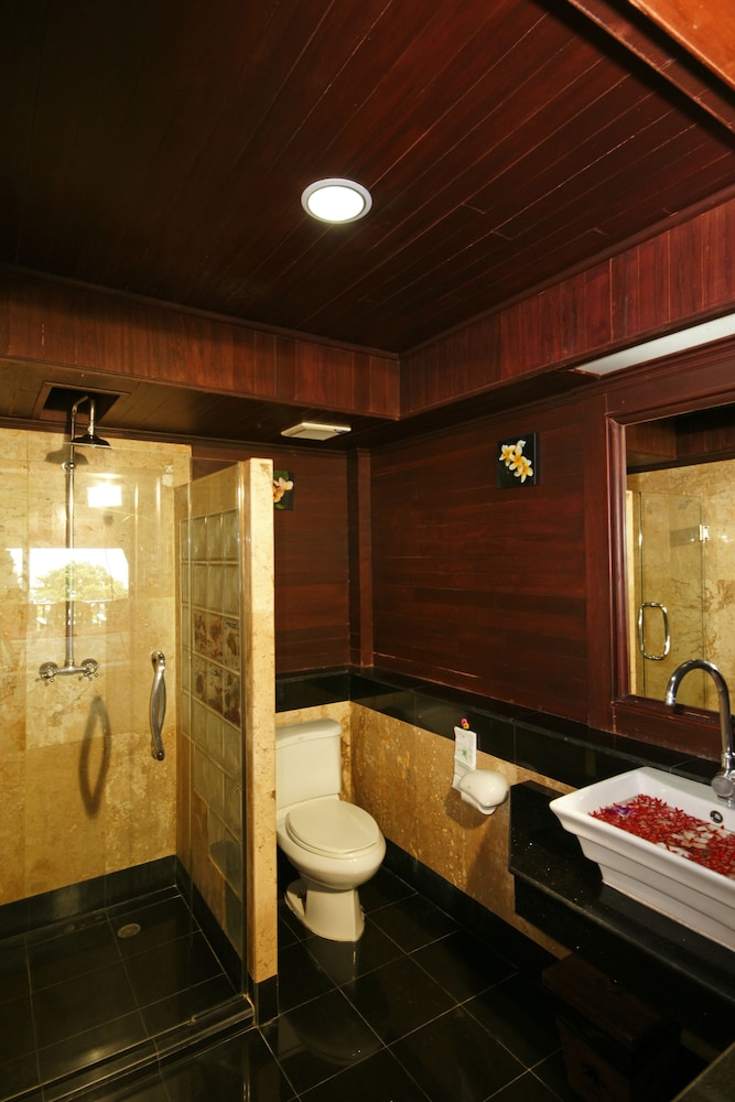 غرفة سوبيريور بسرير كينج، Sea Breeze Resort 5/5