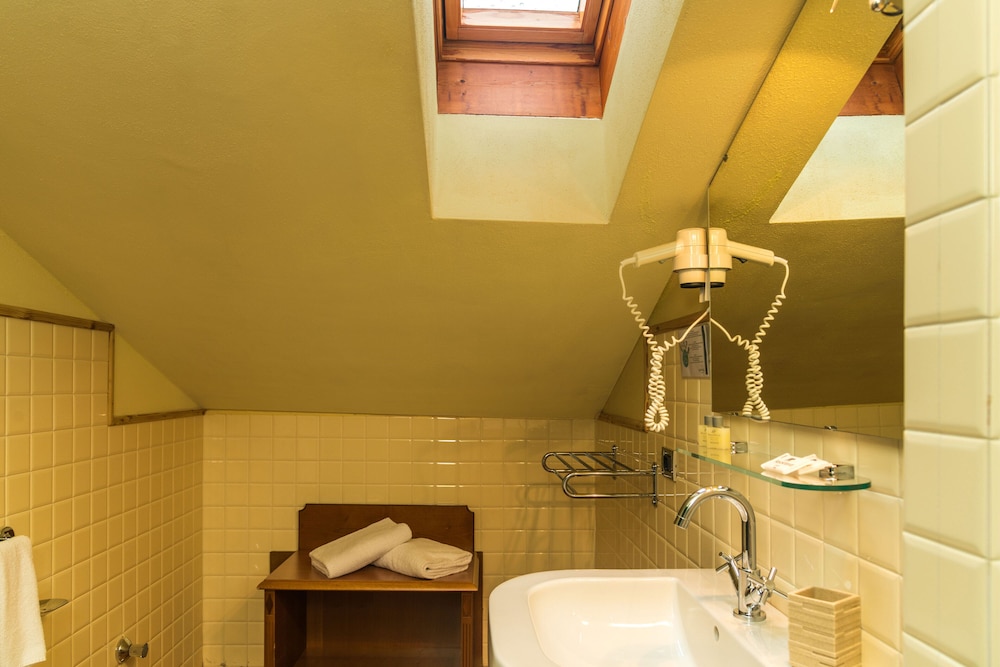 Shatush Hotel 44/50