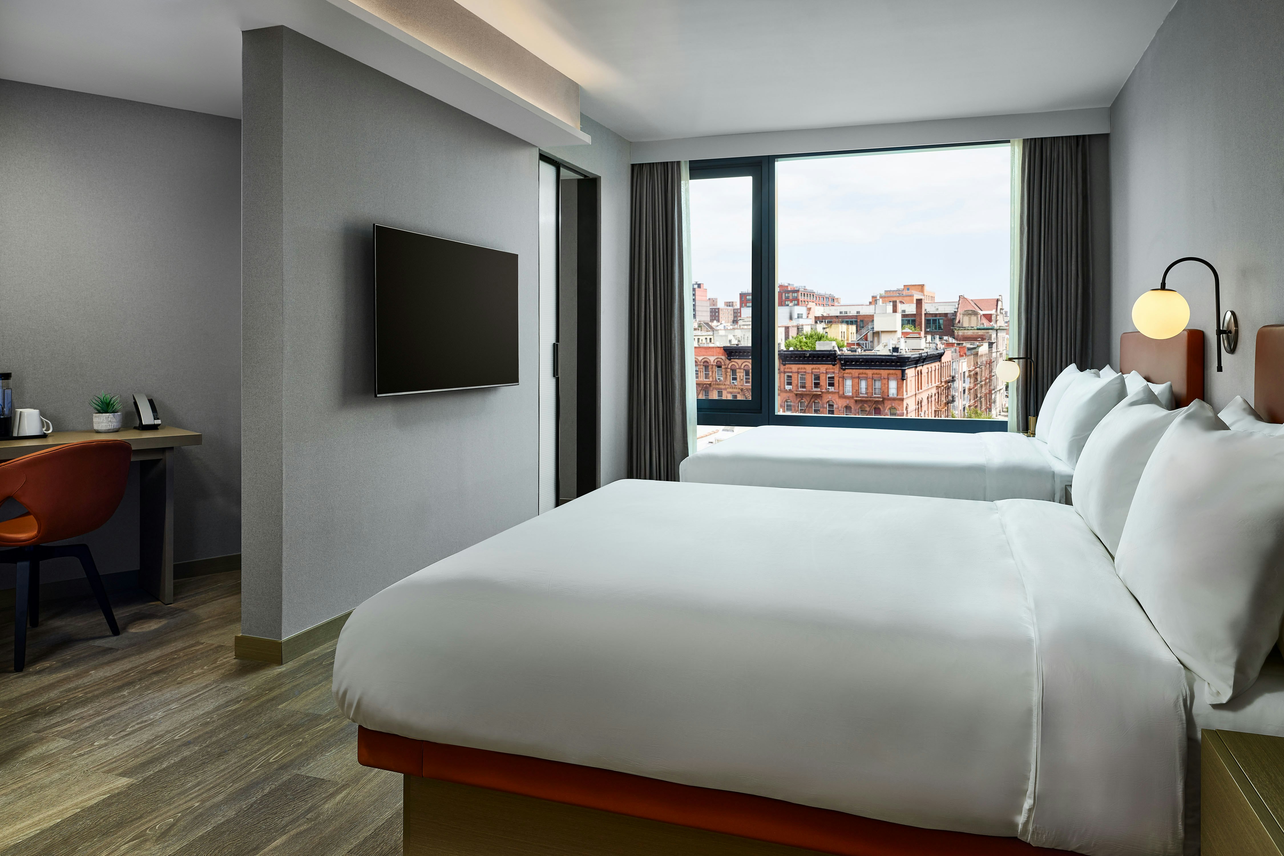 DELUXE, 2 QUEEN BEDS