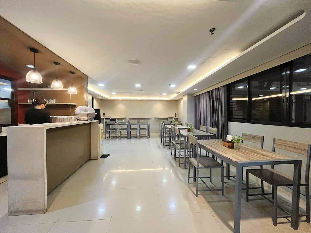 Travelbee Business Inn 39/49