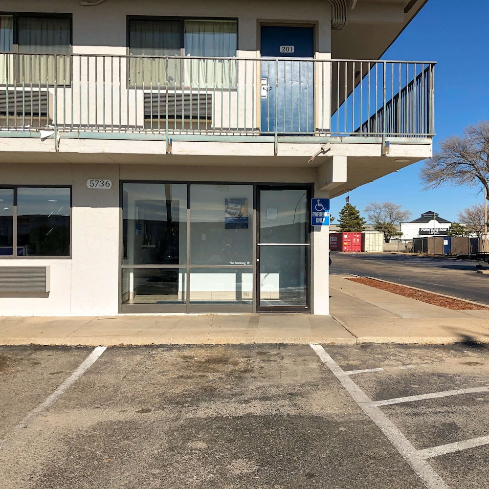 Studio6 Wichita, KS Airport 18/23