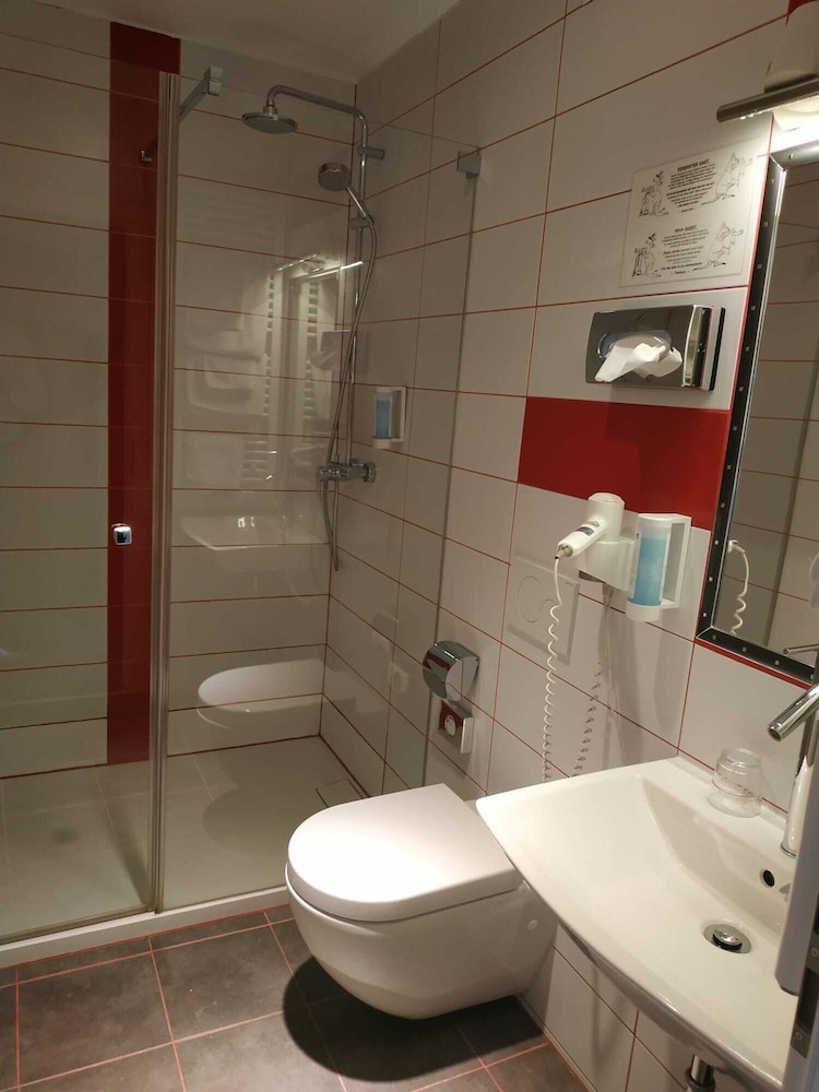 Modern, Family, 1 Double and 1 Single or 3 Single Beds, Balcony، Hotel Waldblick 3/4
