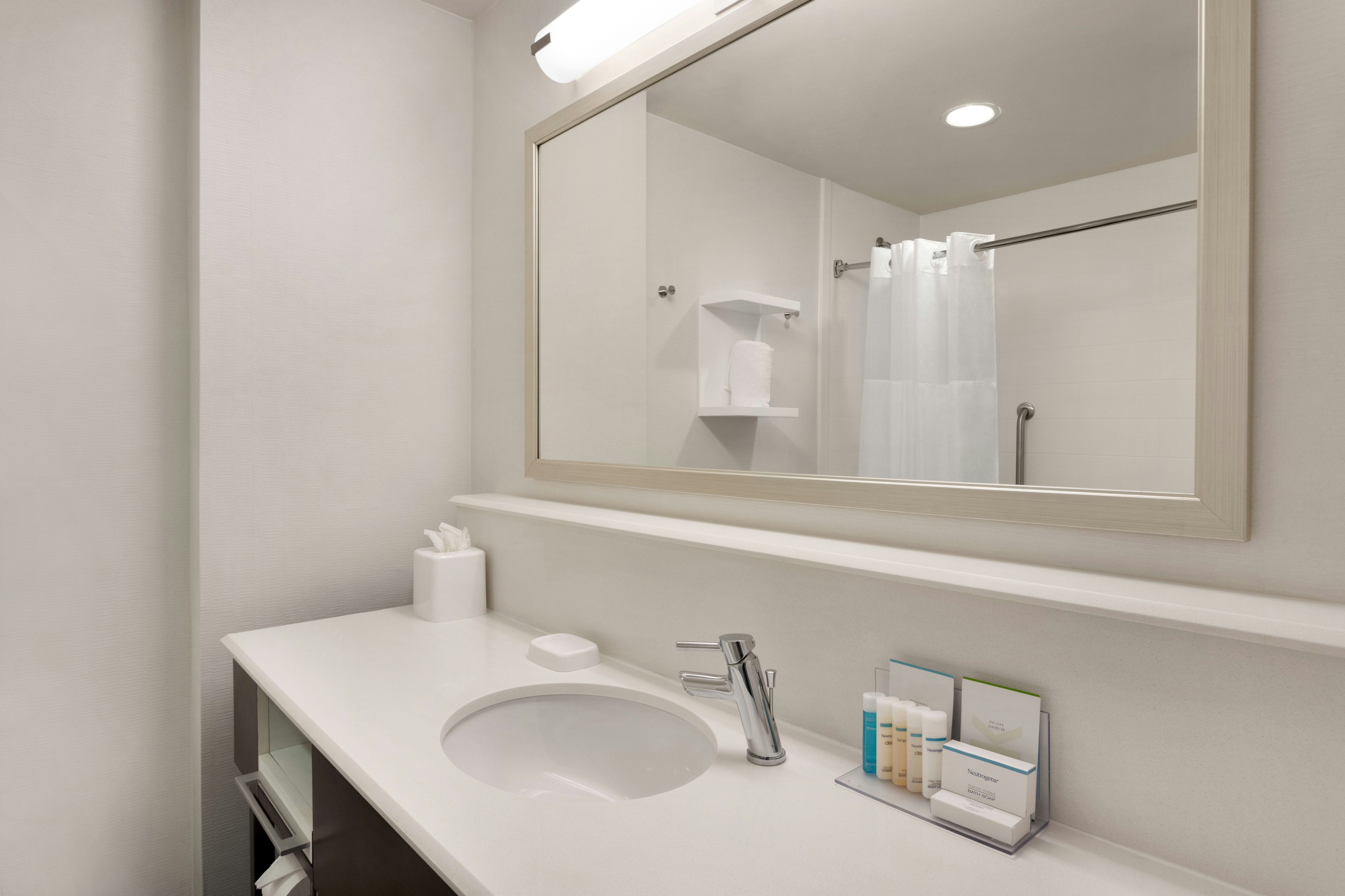 ROOM, 2 QUEEN BEDS, ACCESSIBLE