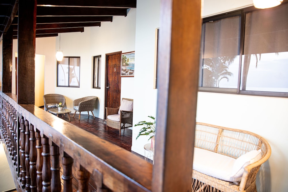 Perla de la Playa Beachfront Hotel 27/48