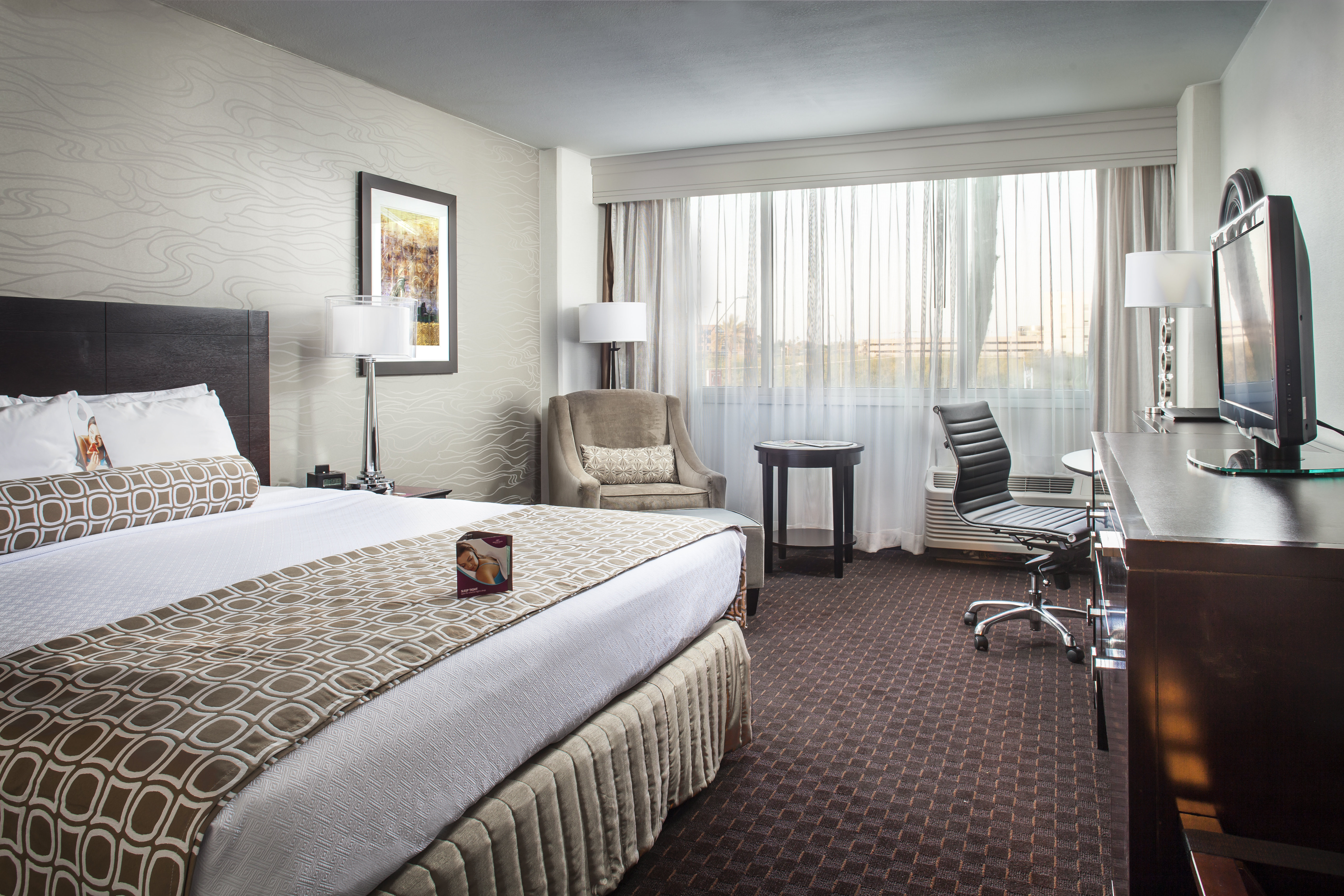 Crowne Plaza Phoenix Airport - Phx 18/76