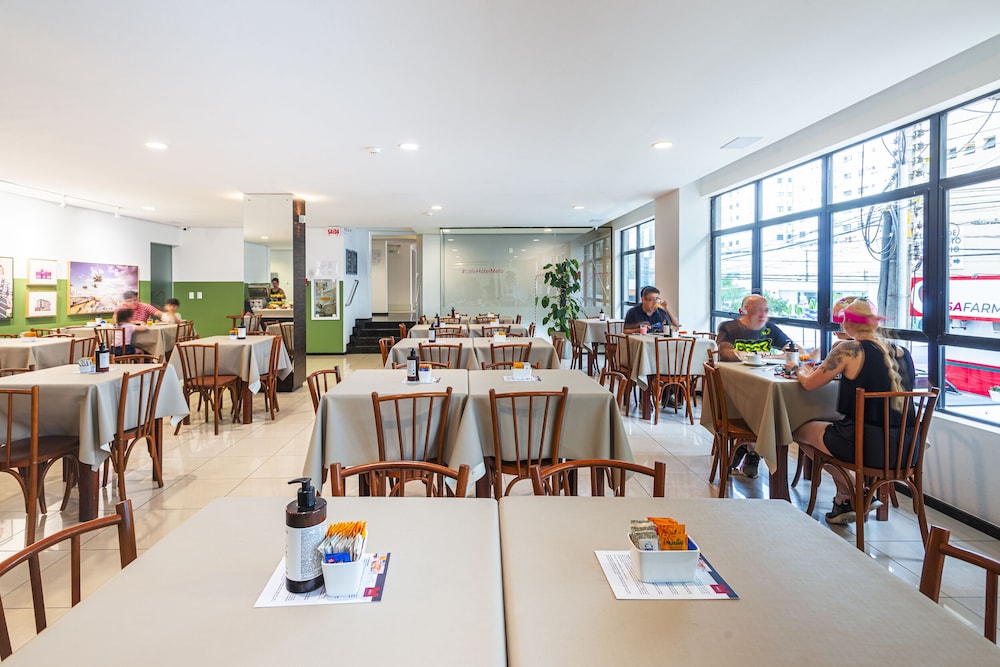 Melo Hotel 55/70
