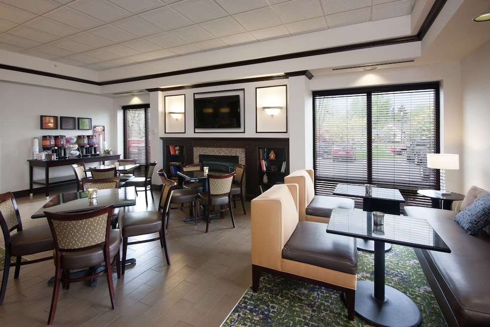 Hampton Inn Buffalo South I 90 31/51