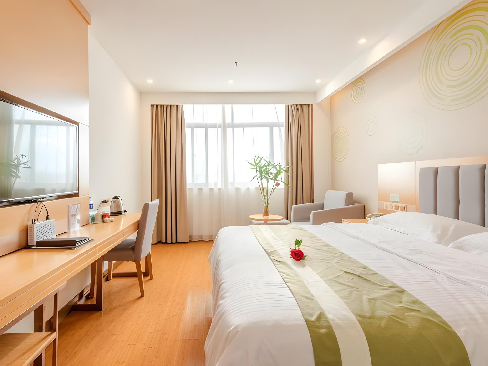 Feature, King Bed, Queen Bed
