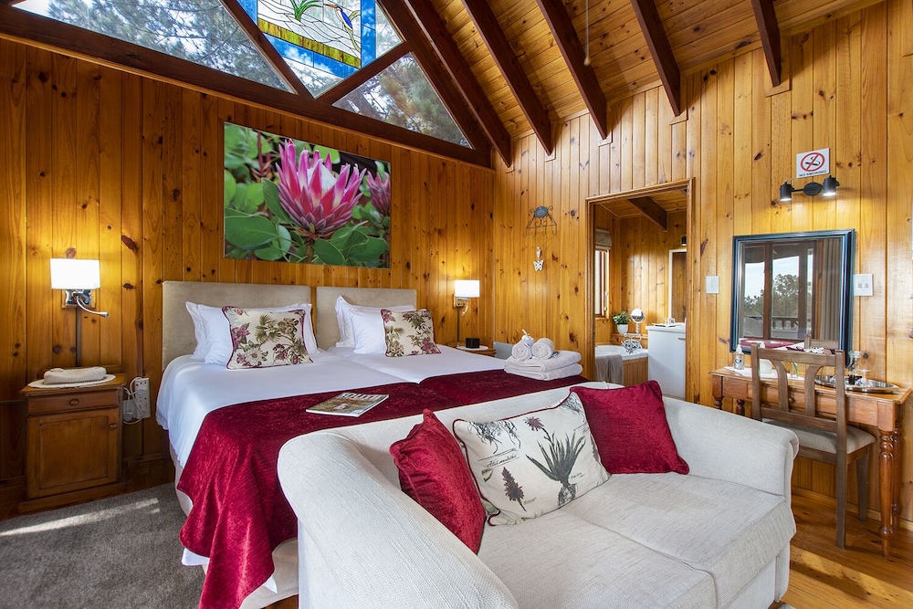 COMFORT, TWIN BEDS
