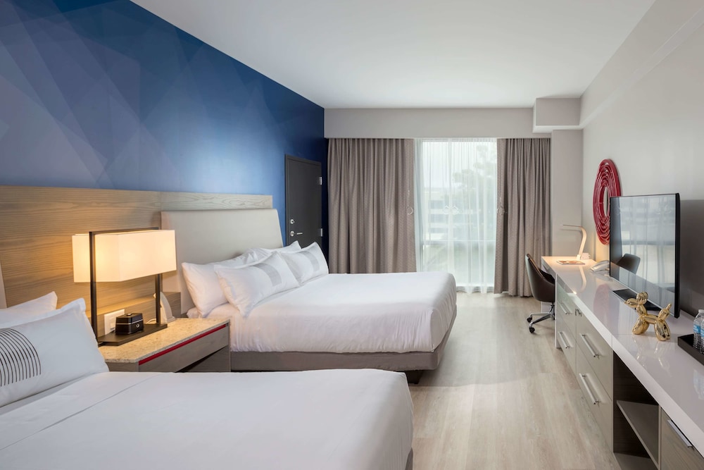 The Summit Hotel 23/62