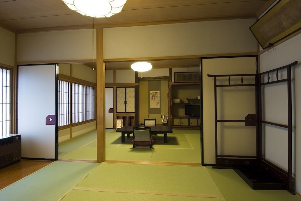 Ekinariya Ryokan 3/23