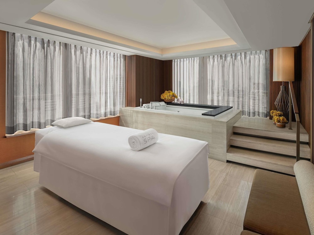 Sofitel Bangkok Sukhumvit Hotel 27/78