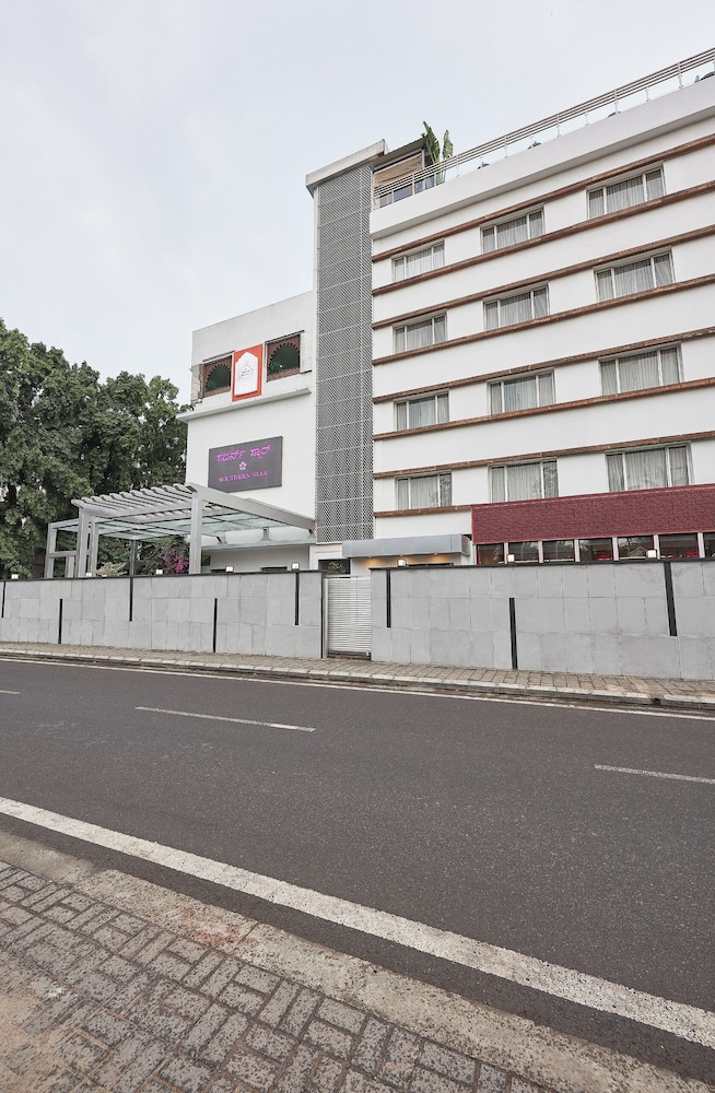 Hotel Southern Star (ex Hotel Regaalis) 47/50