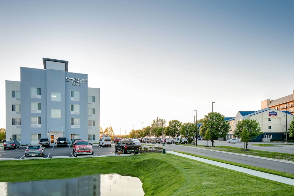 TOWNEPLACE SUITES KANSAS CITY AIRPORT 写真4