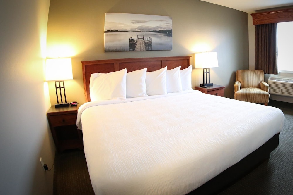 Grandstay Hotel And Suites Perham 8/54