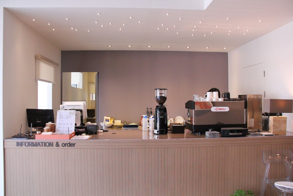 Wood House Hotel 28/35
