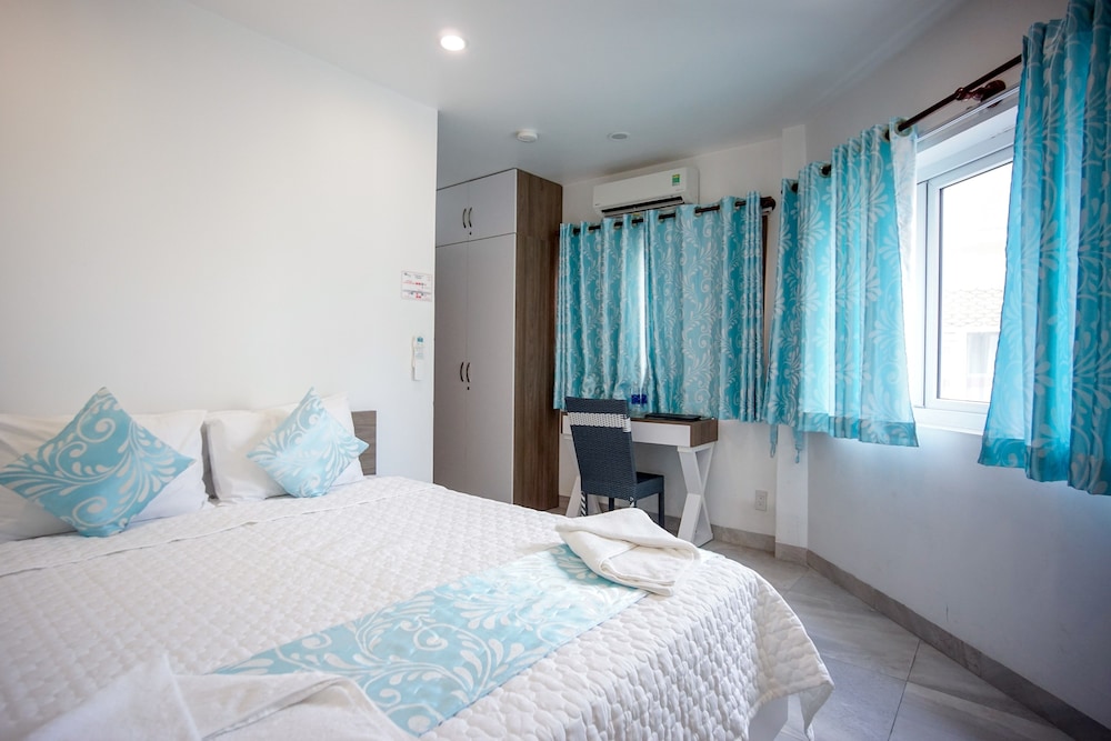 Scandinavian, Premier, Queen Bed