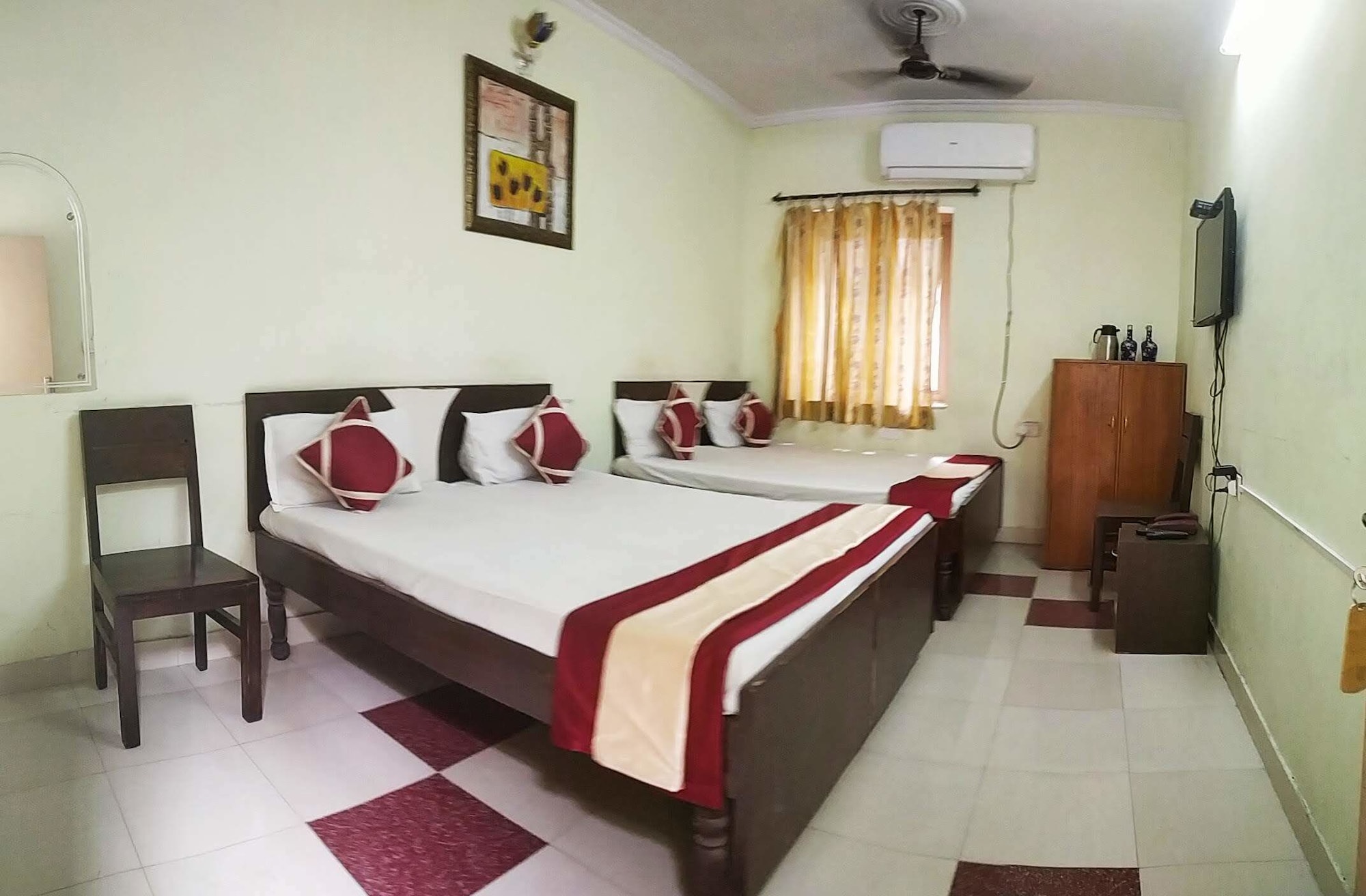 FAMILY, QUADRUPLE, 2 DOUBLE BEDS