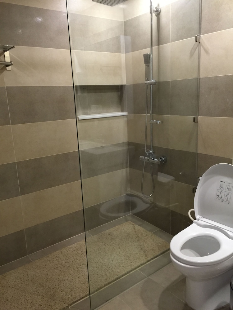 Bluesky Serviced Apartment Airport Plaza 18/54