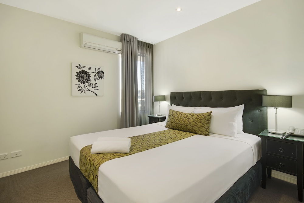 THE CHERMSIDE APARTMENTS 23/57