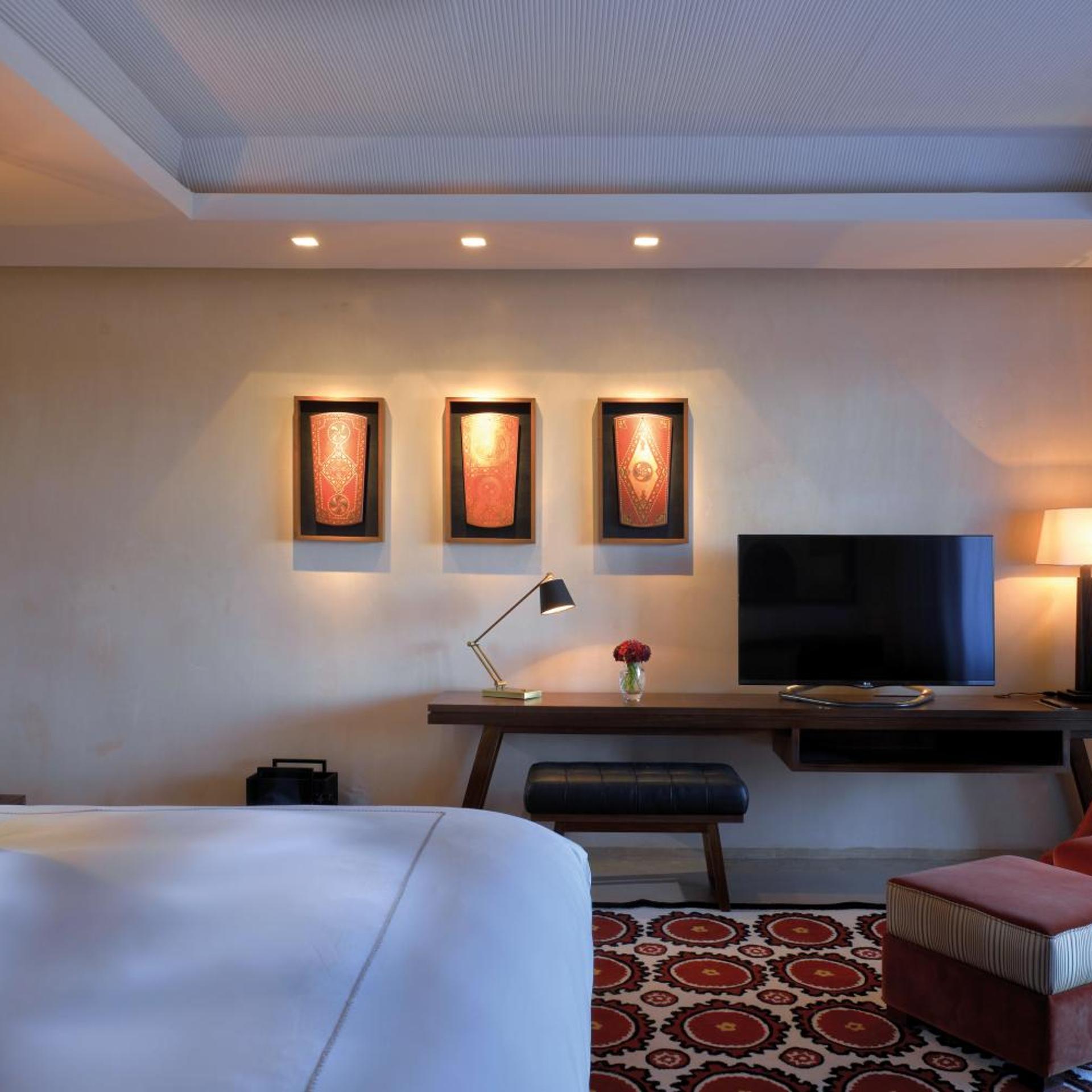 Deluxe, Twin Beds, Mountain View