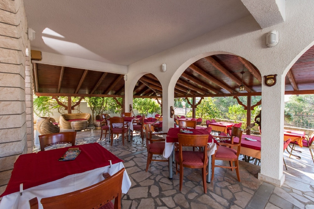 VILLA KATARINA 58/74