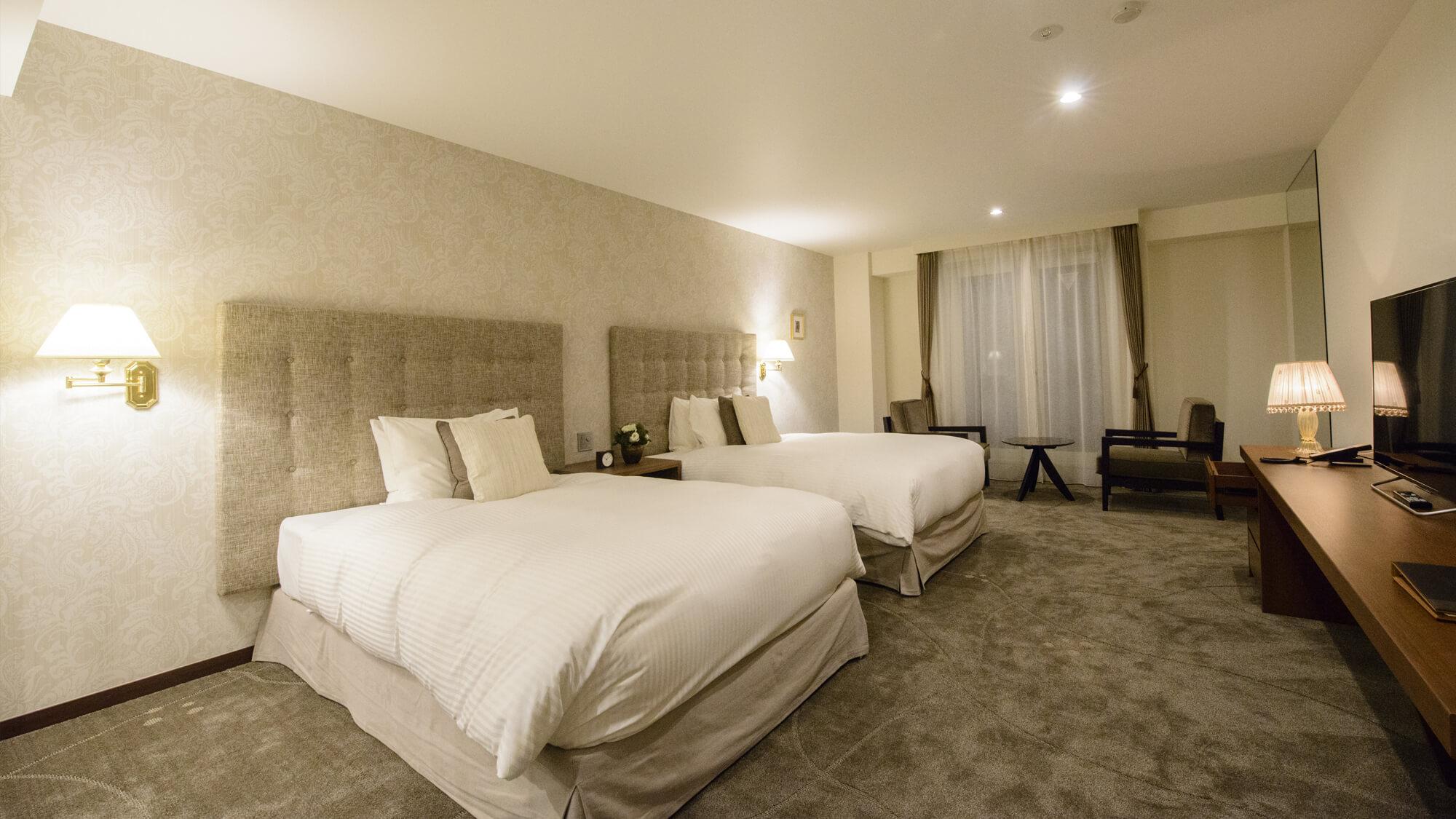 Deluxe, 2 Double Beds, Two Extra Beds