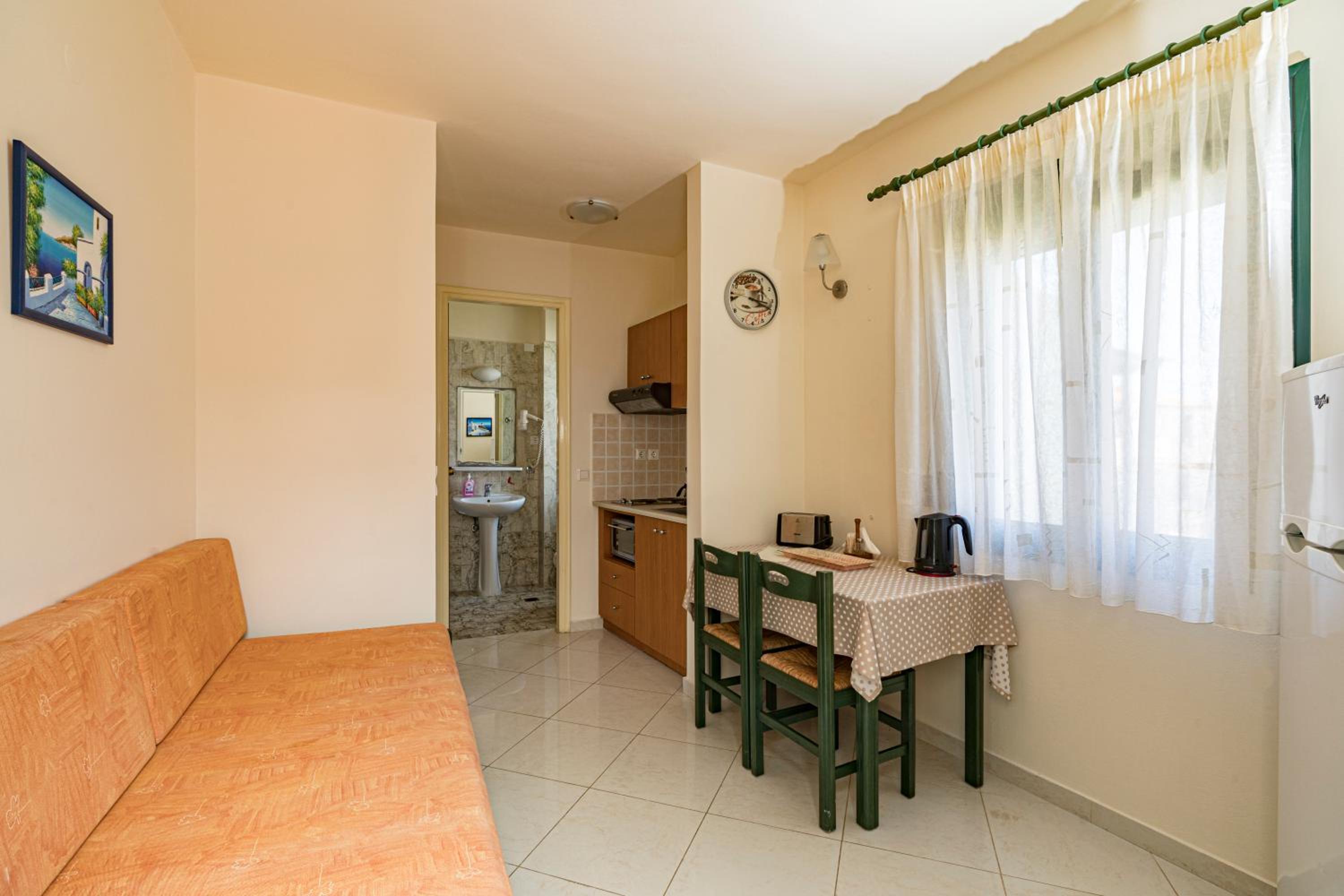 Gianna Apartments 33/59