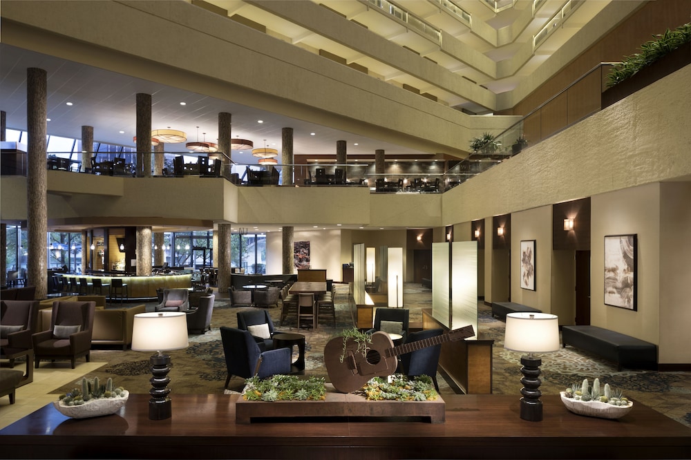 Hyatt Regency Austin 50/77