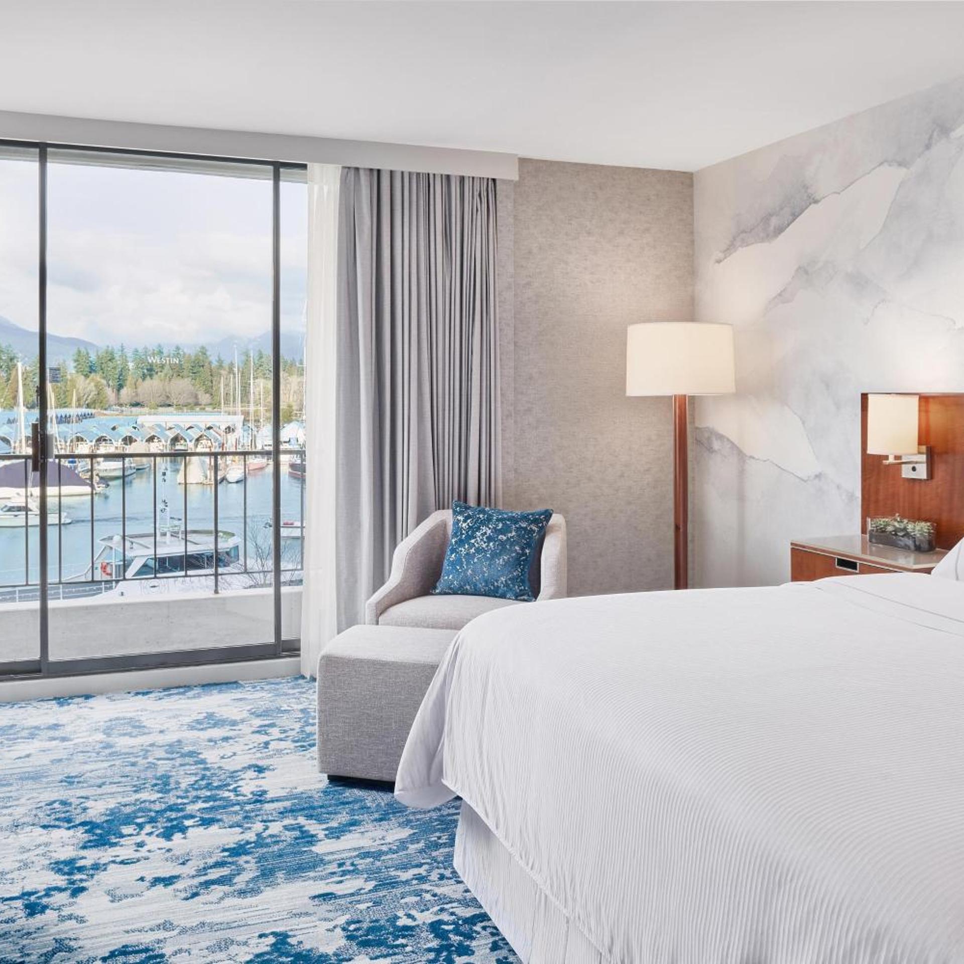 Harbor, Guest Room, Deluxe, King Bed, Mountain View