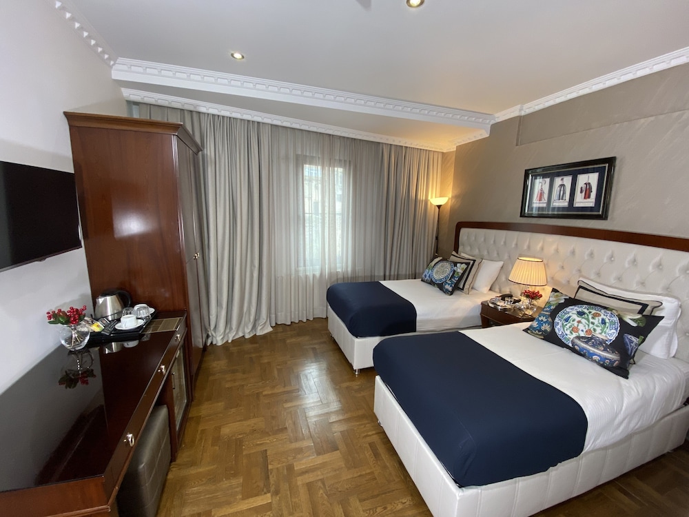 Four Doors Hotel 15/49