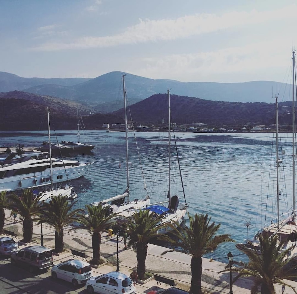 Kefalonia Grand 66/74