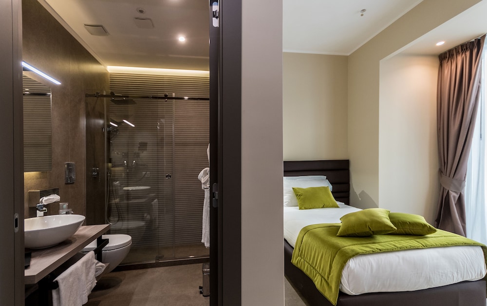 Lifestyle Hotel Matilde Naples 16/50