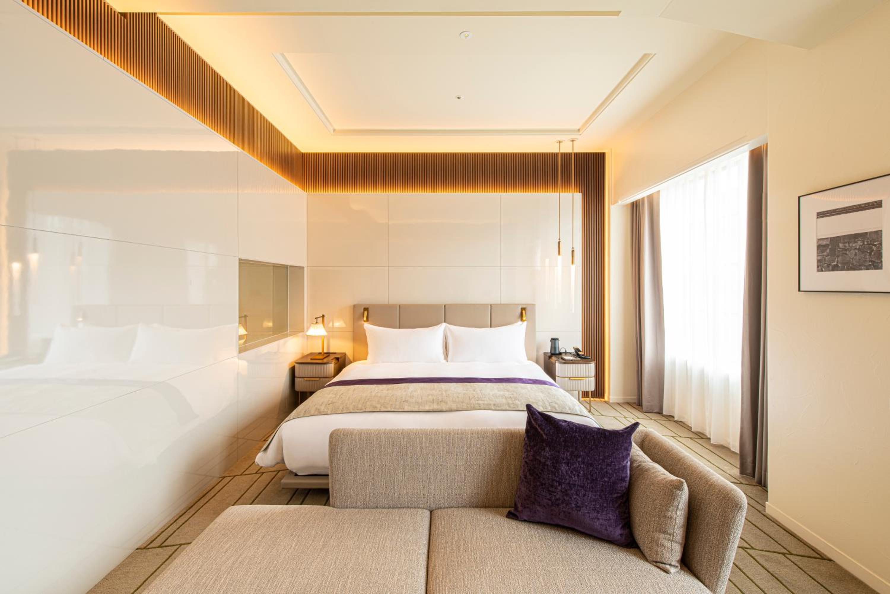 Deluxe, King Bed, Lounge Access