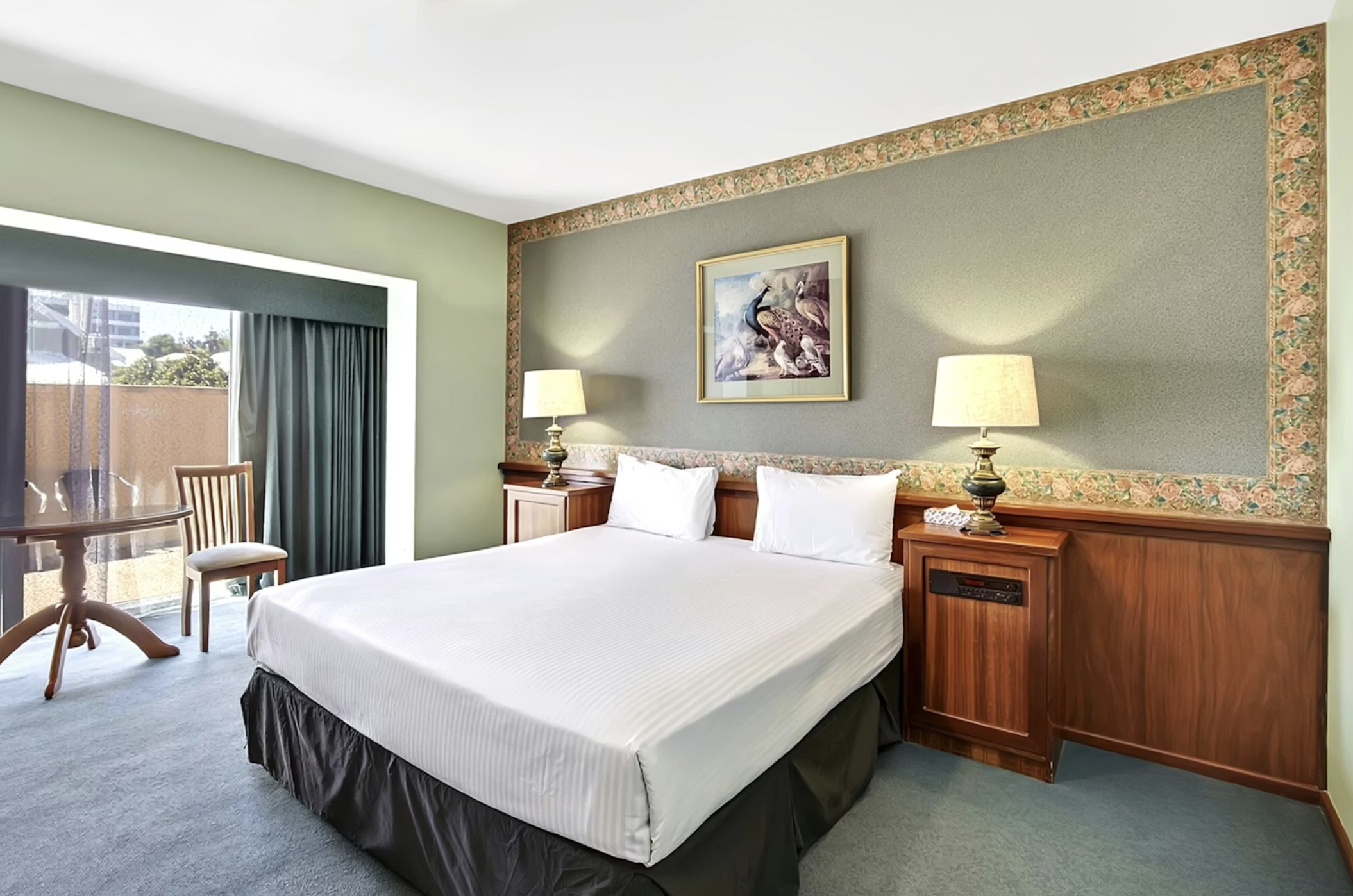 Clifton Motel & Grittleton Lodge (ex The Clifton) 10/25