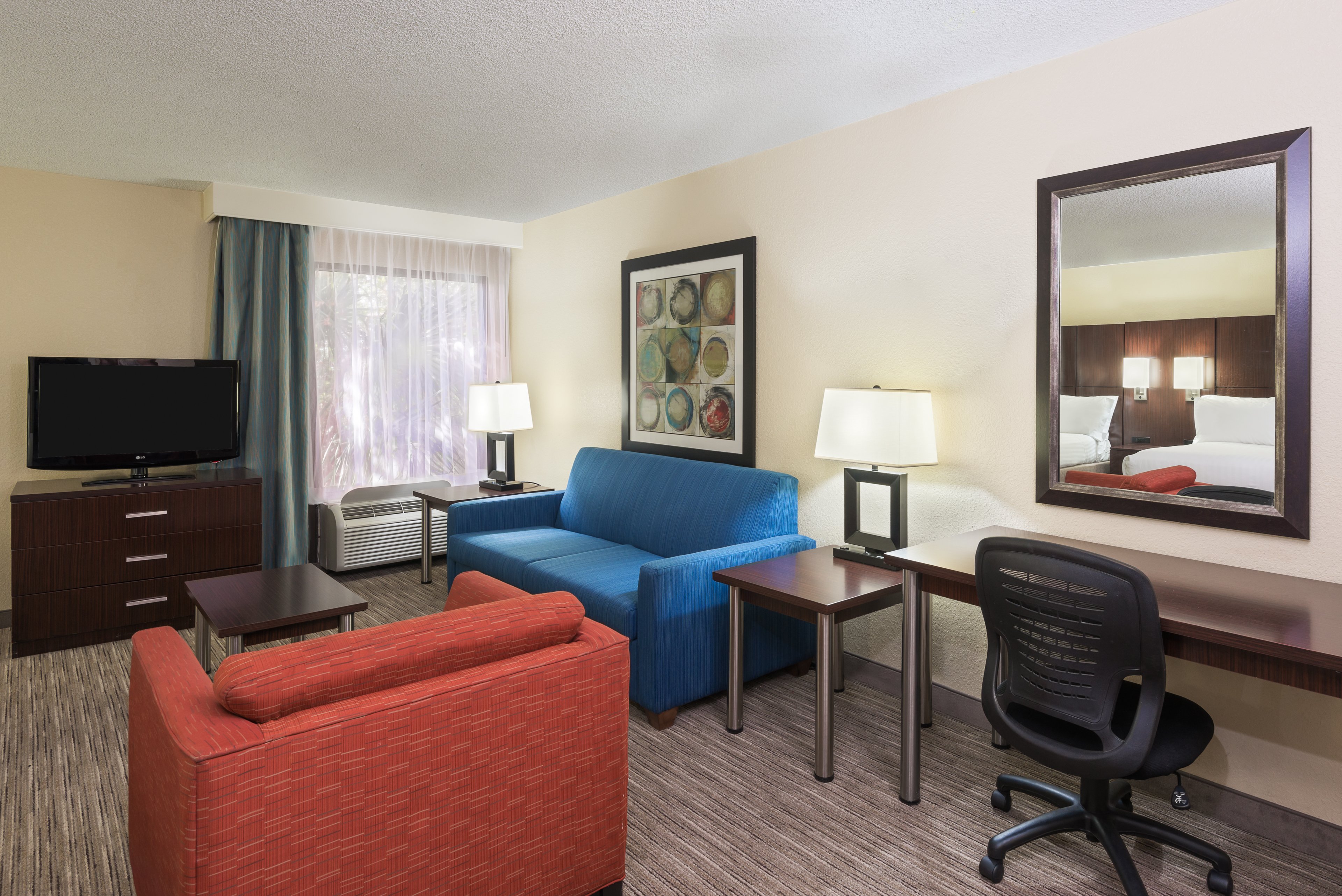 Holiday Inn Express & Suites Ft. Lauderdale-Plantation 30/50