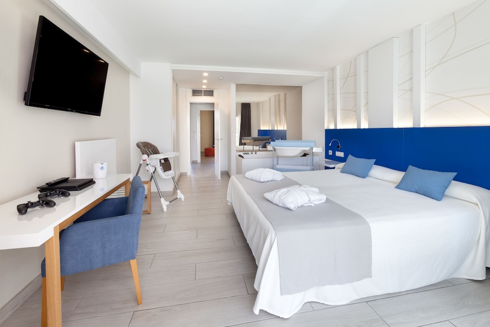 Playaolid Suites And Apartments 42/45