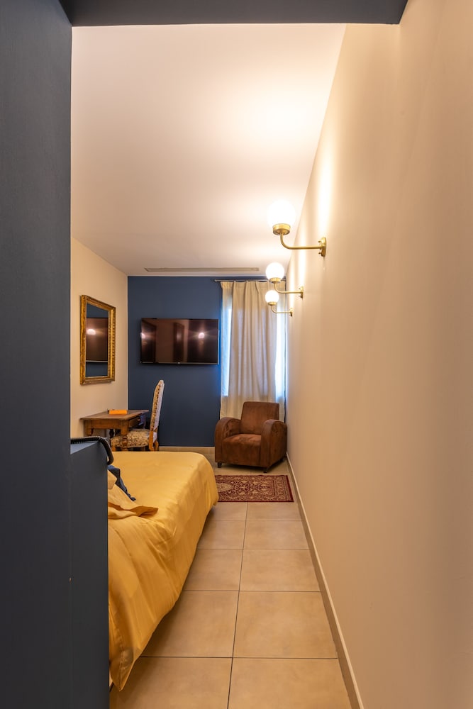 Host Du Chateau Des Fines Roches 13/40