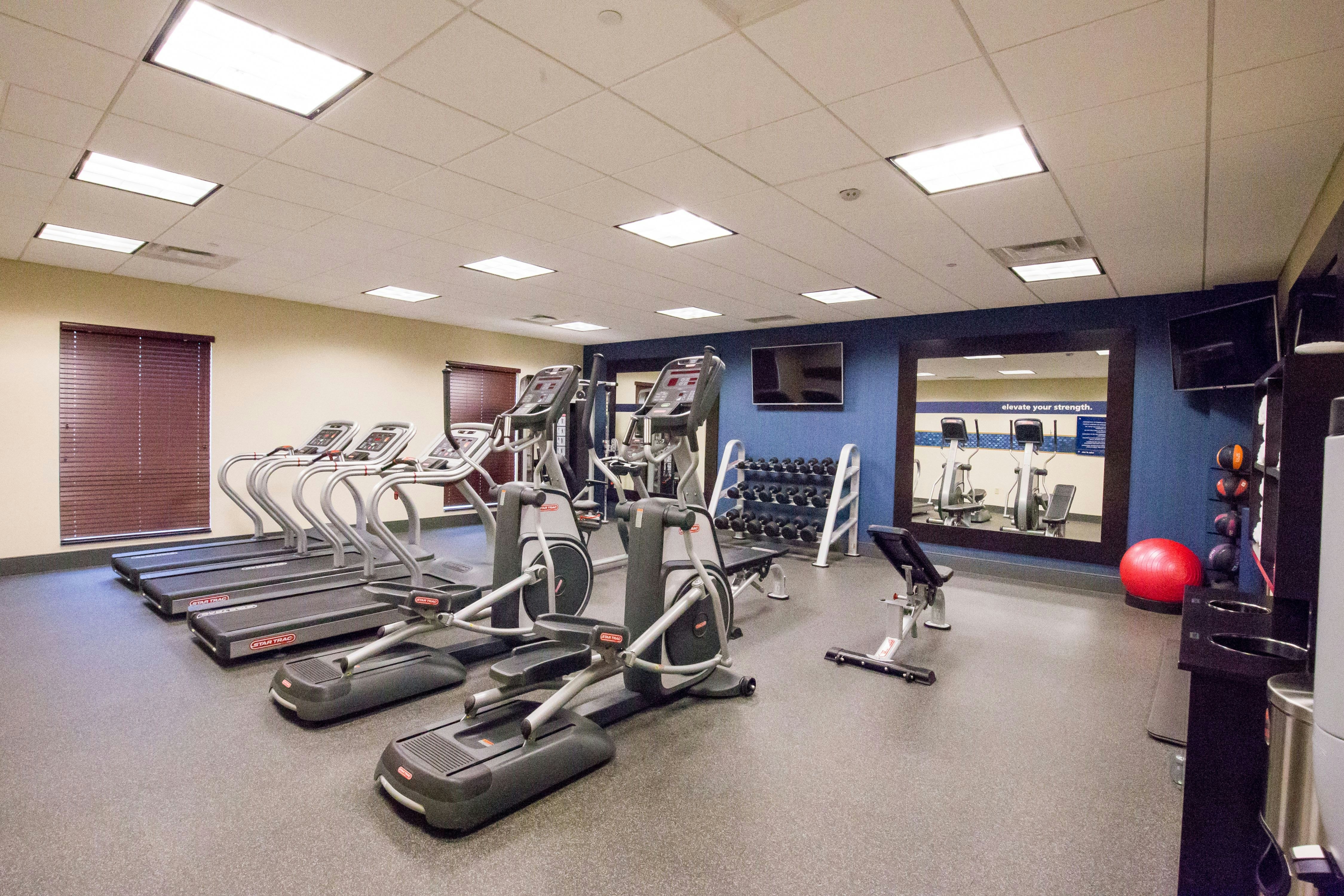 Hampton Inn Suites Pittsburgh Harmarville 18/50