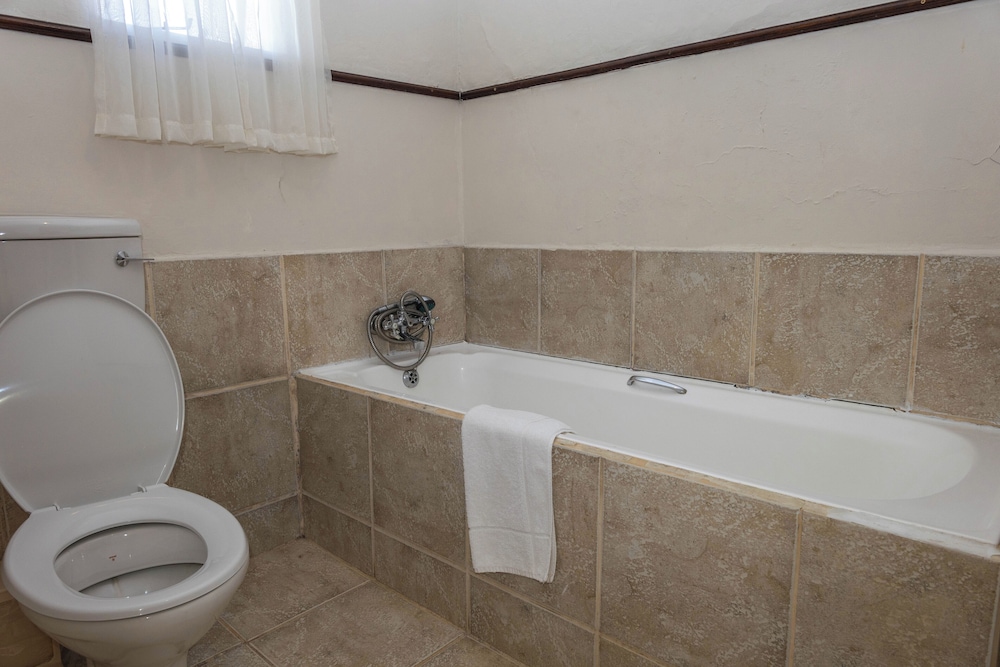 PREMIER HOTEL HIMEVILLE ARMS 45/50