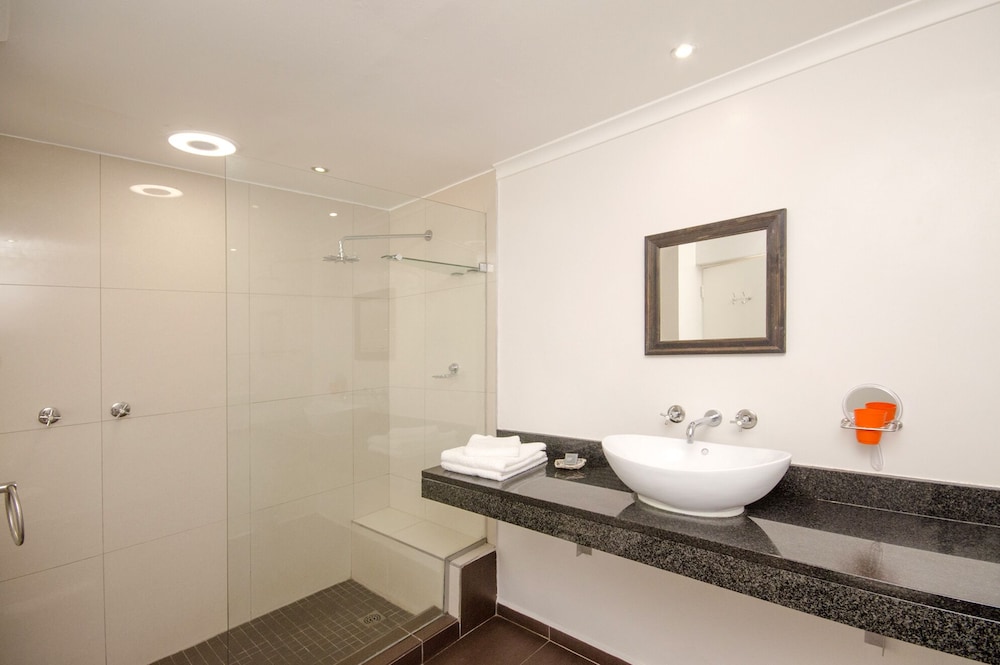 Small Bay Guest House 17/18