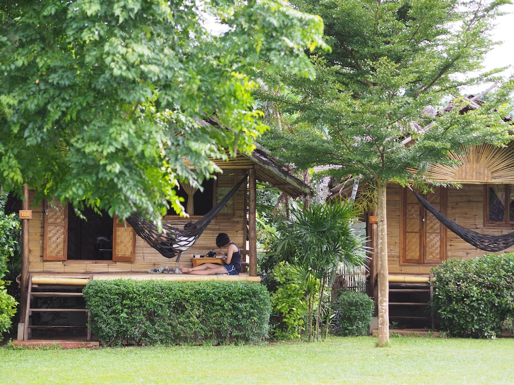 Pai Country Hut 36/50