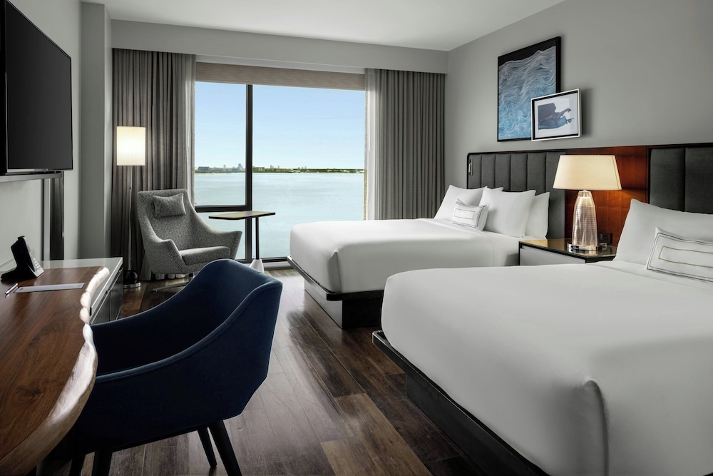 STANDARD, 2 QUEEN BEDS, BAY VIEW, ACCESSIBLE
