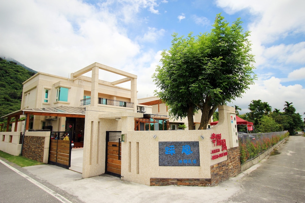 Cai Feng B&amp;B 4/37